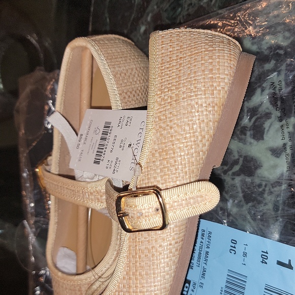 Girls dress shoes. - Picture 3 of 6